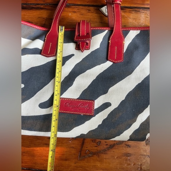 Dooney & Bourke Shoulder Tote Black and red - Picture 12 of 13